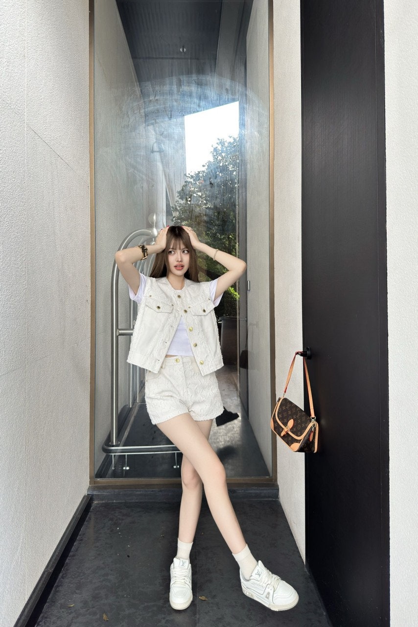 7_dd9Ud018svch8zb7a2chk5a_1mx42.jpg?type=e1920_std