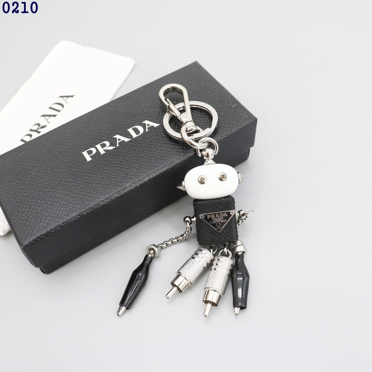 1_777Ud018svc24iyoxns87oy_c581oa.jpg
