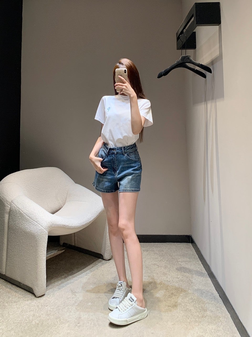 8_c01Ud018svc14jl4b6t54v40_1mx42.jpg?type=e1920_std