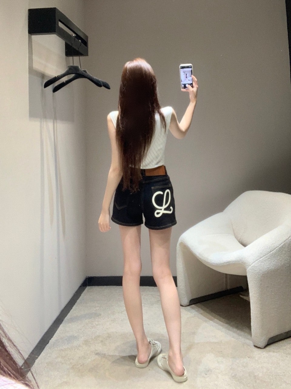 h_700Ud018svc10hlv4ytpzjov_1mx42.jpg?type=e1920_std