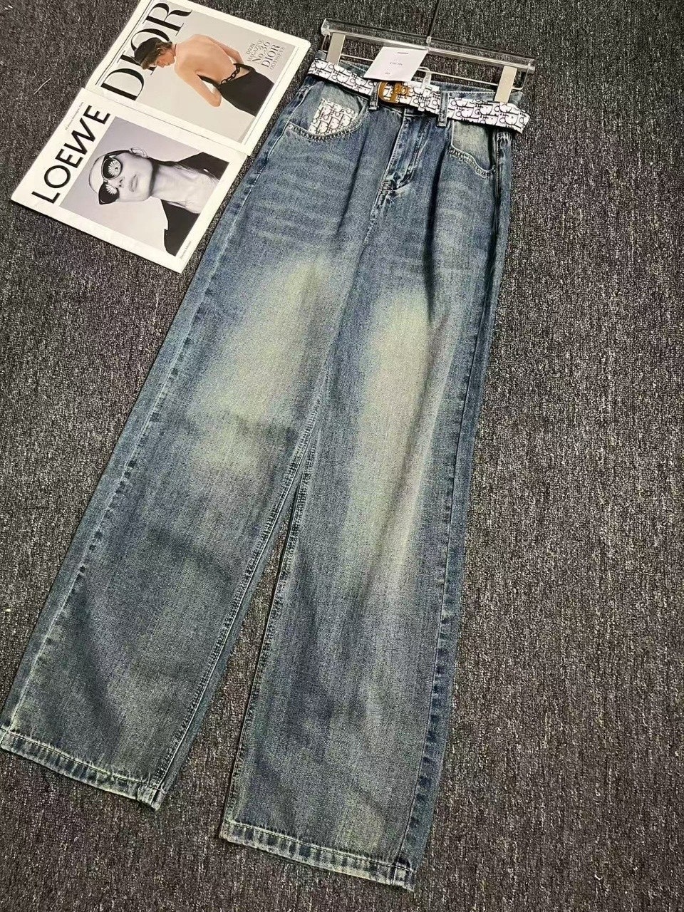 g_25eUd018svcmaqph2u4yl14_21awfz.jpeg?type=e1920_std