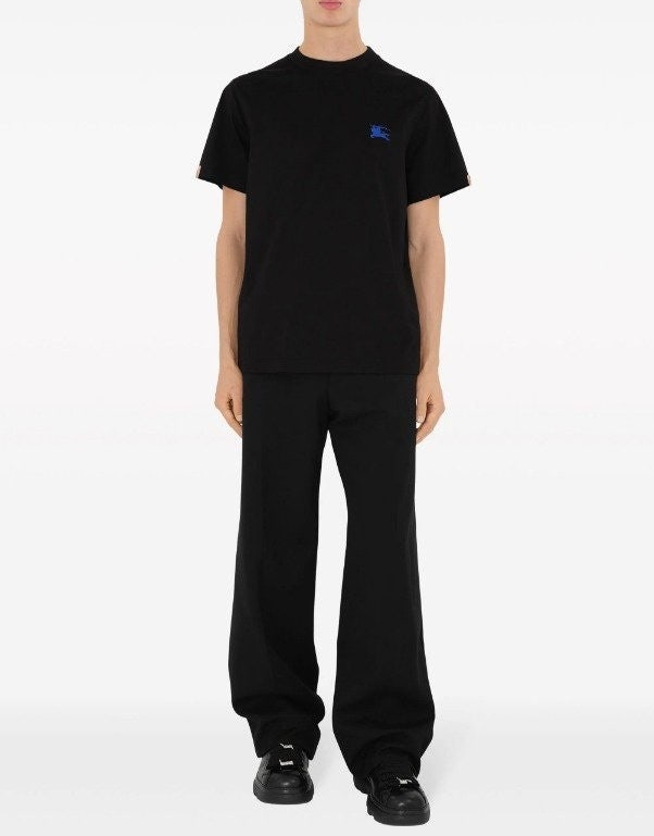 g_i9aUd018svc1sz5e3x87p679_fciblk.jpg?type=e1920_std