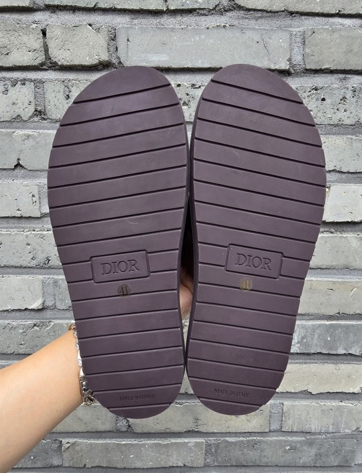 e_89fUd018svc1uik98zw2vzpe_fciblk.jpg?type=e1920_std