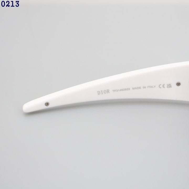 5_hi4Ud018svcjay9tfxbz64r_fciblk.jpg?type=e1920_std