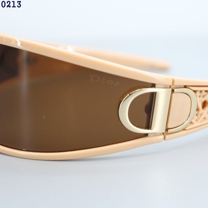 b_ei4Ud018svctqtvcjw4x22s_fciblk.jpg?type=e1920_std