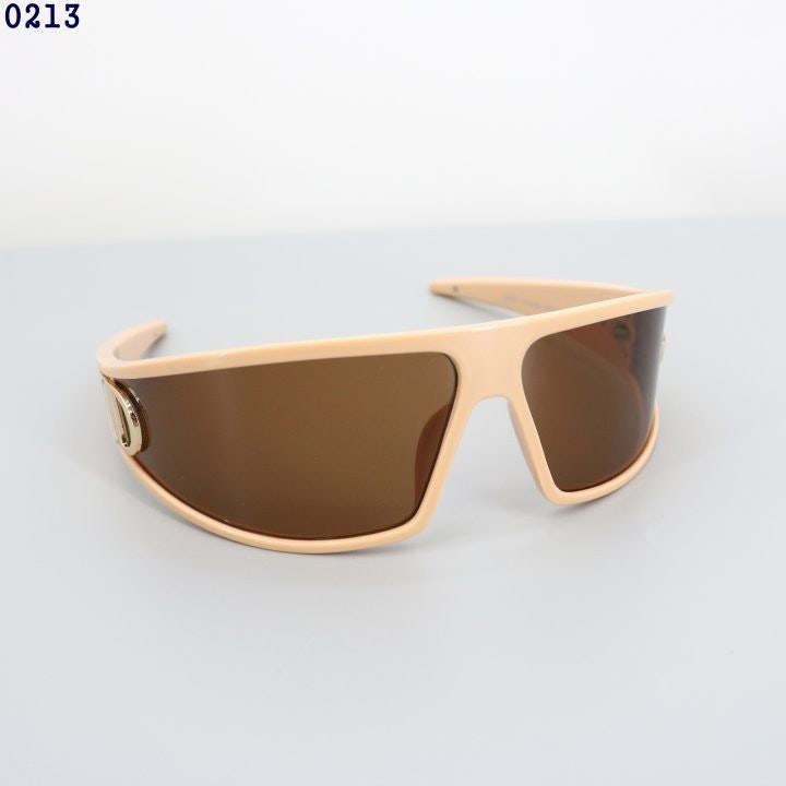 b_9i4Ud018svc1be6u1664aurl_fciblk.jpg?type=e1920_std
