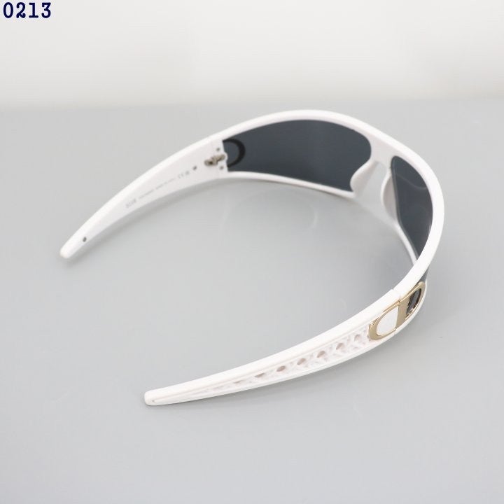 6_0i4Ud018svc1th82oygxnb4d_fciblk.jpg?type=e1920_std