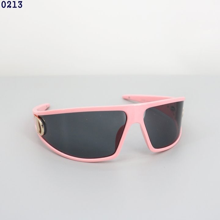 8_bi4Ud018svcd1swx9vaeiow_fciblk.jpg?type=e1920_std