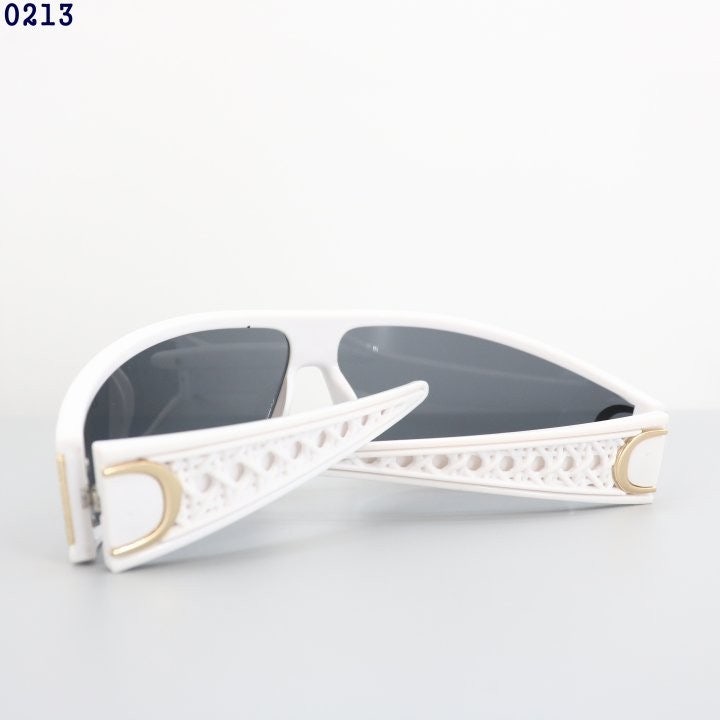5_hi4Ud018svcg6nncgzzruaq_fciblk.jpg?type=e1920_std