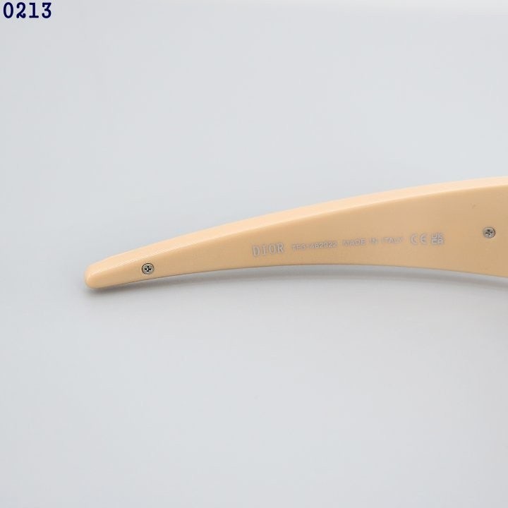 b_ai4Ud018svc19je9j4msgvku_fciblk.jpg?type=e1920_std