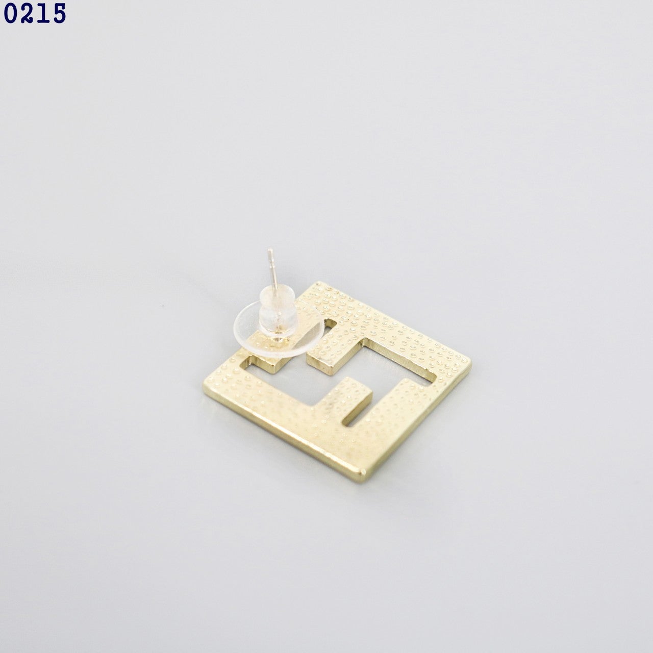 3_4jjUd018svcnkxac6s47m7c_c581oa.jpg
