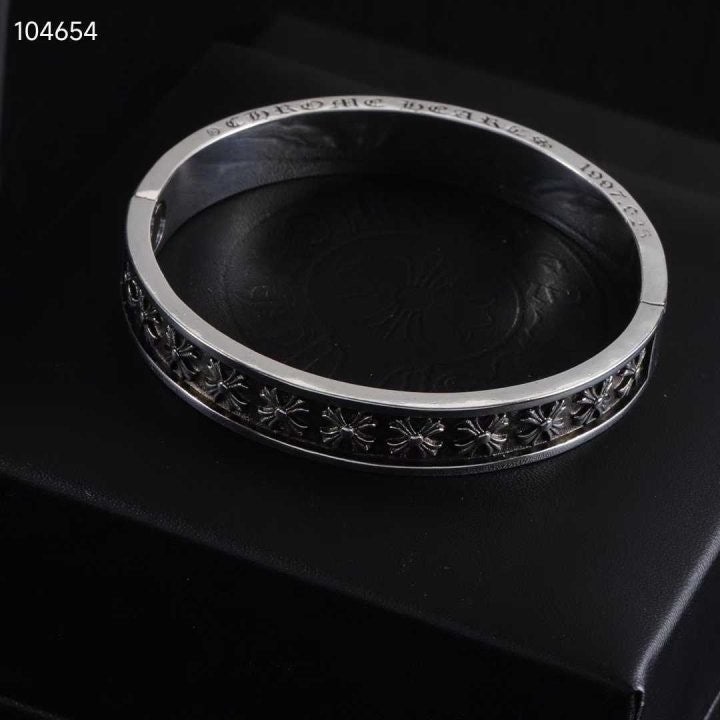 e_1fiUd018svc11721hw5pygi5_fciblk.jpg?type=e1920_std