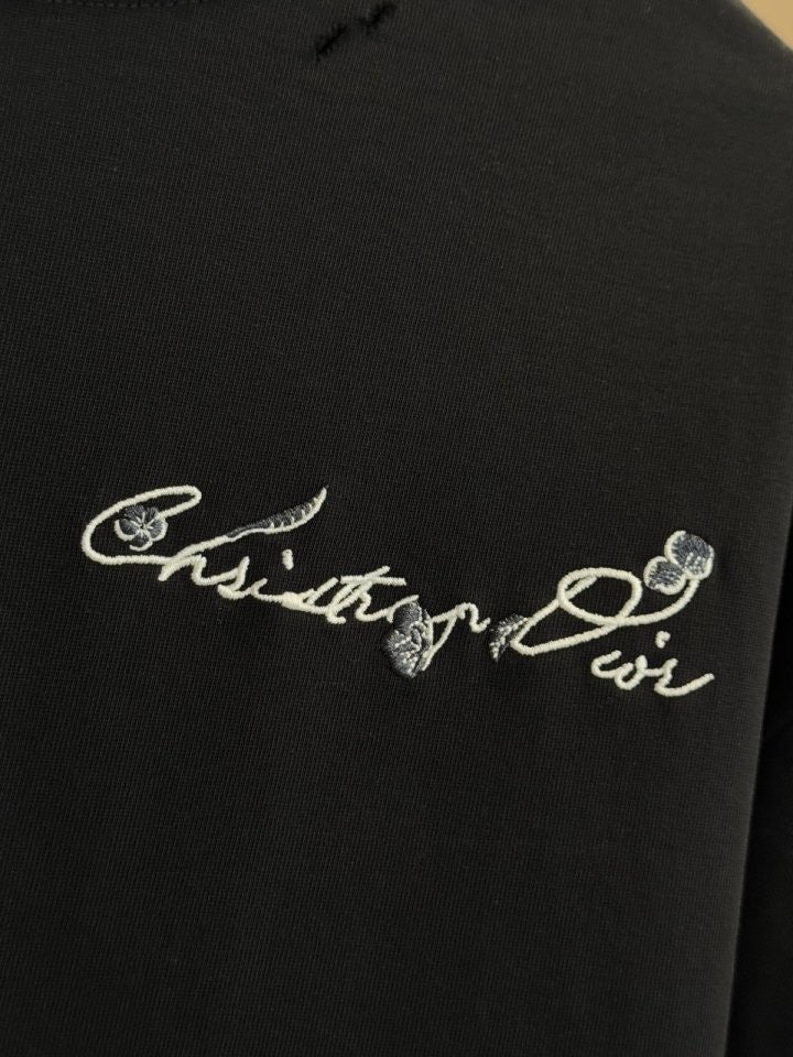 c_24aUd018svck3xu6fd9i1us_fciblk.jpg?type=e1920_std