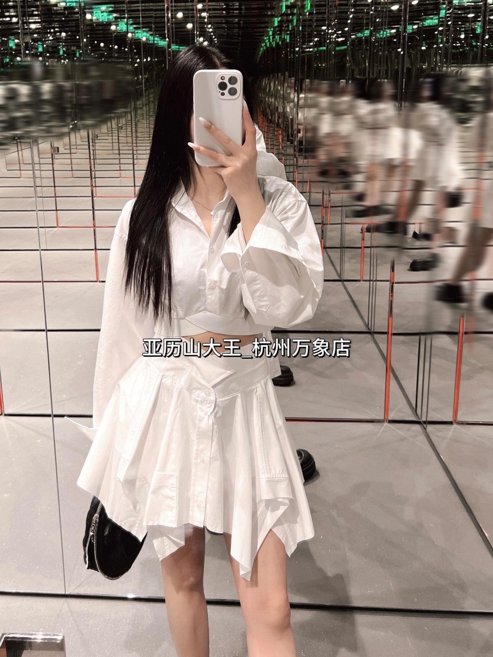 2_e62Ud018svc1o5bd706djmt2_1mx42.jpg?type=e1920_std