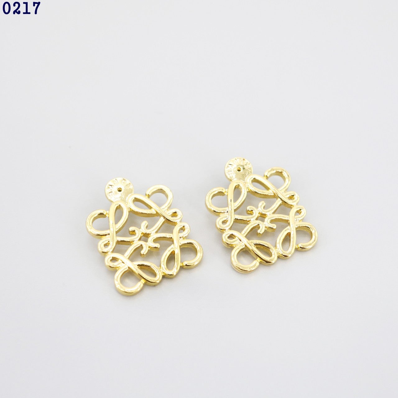 5_906Ud018svce6enno9tg370_c581oa.jpg