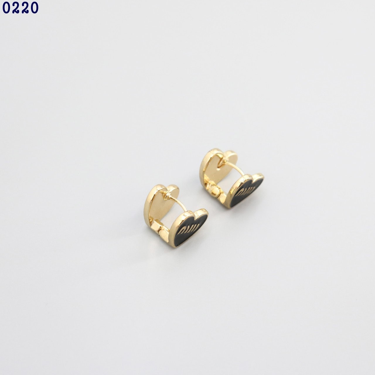 2_973Ud018svco449a32v8ro9_c581oa.jpg