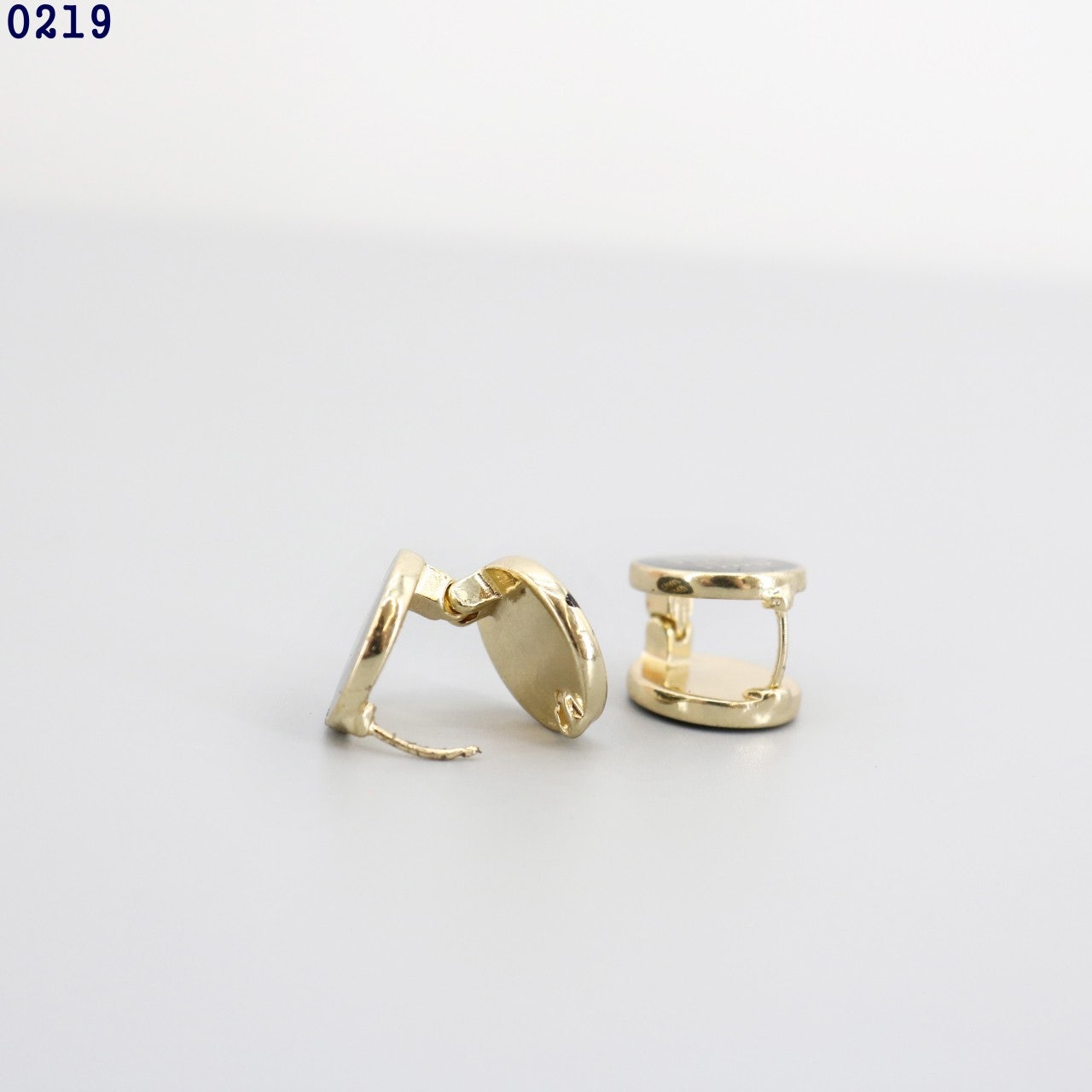 b_472Ud018svc1f0pz6jr60r9m_c581oa.jpg