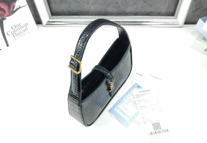 j_5b1Ud018svc1fldwvxh1z15l_413zjm.jpg