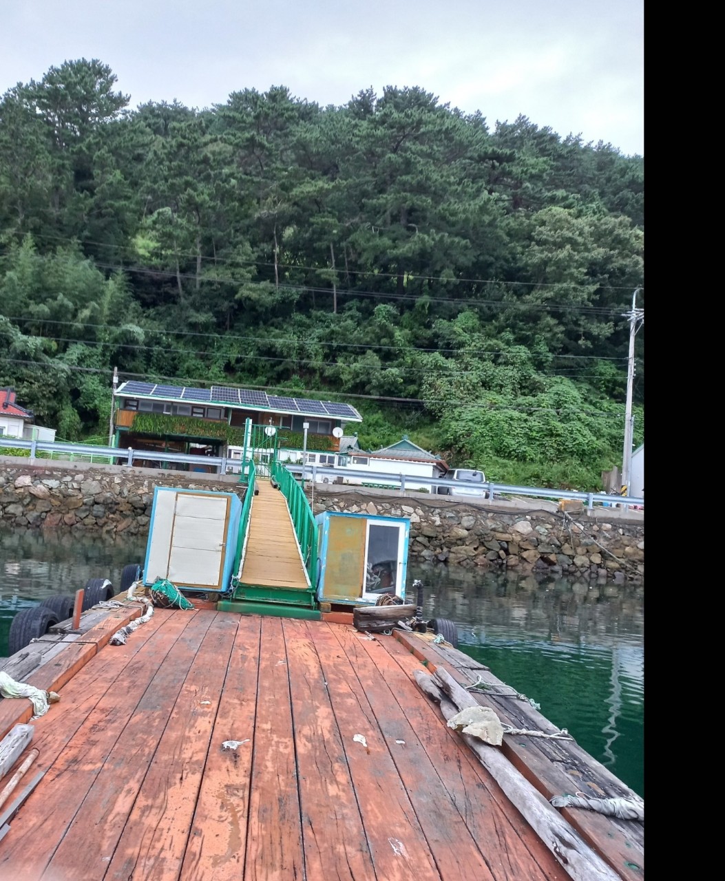 선박접안 계류장 및 주택민박집 일괄 매매 합니다.