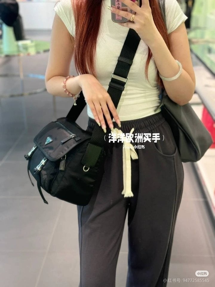 a_ef8Ud018svcmvj9lve7scrn_413zjm.jpg
