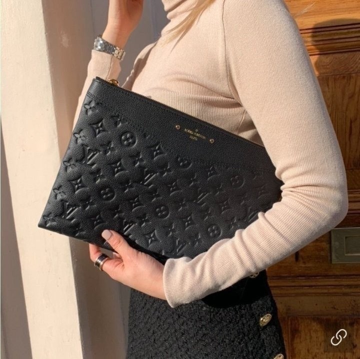 h_c6gUd018svc18k3hpvpxuluy_413zjm.jpg