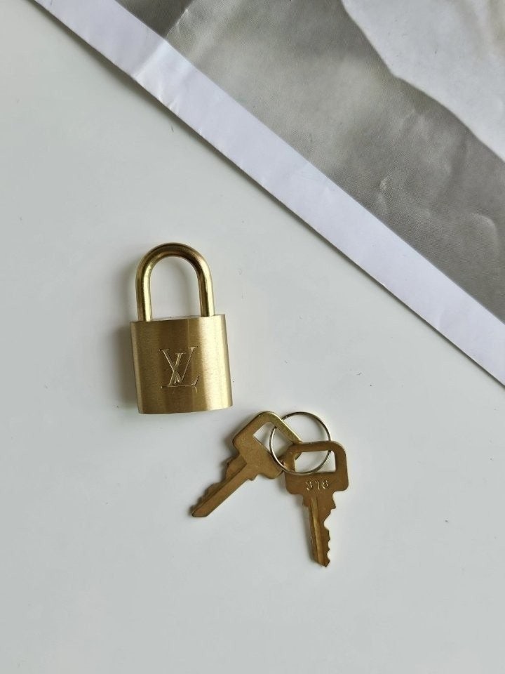 c_h69Ud018svc11izvh58k92oa_413zjm.jpg