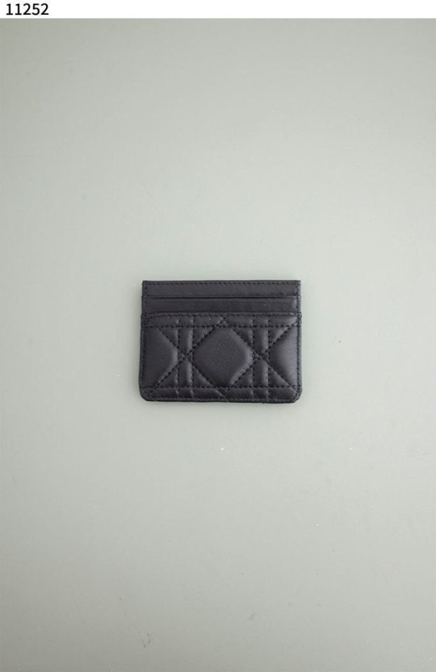 2_9g5Ud018svccrr0kqjl817l_413zjm.jpg