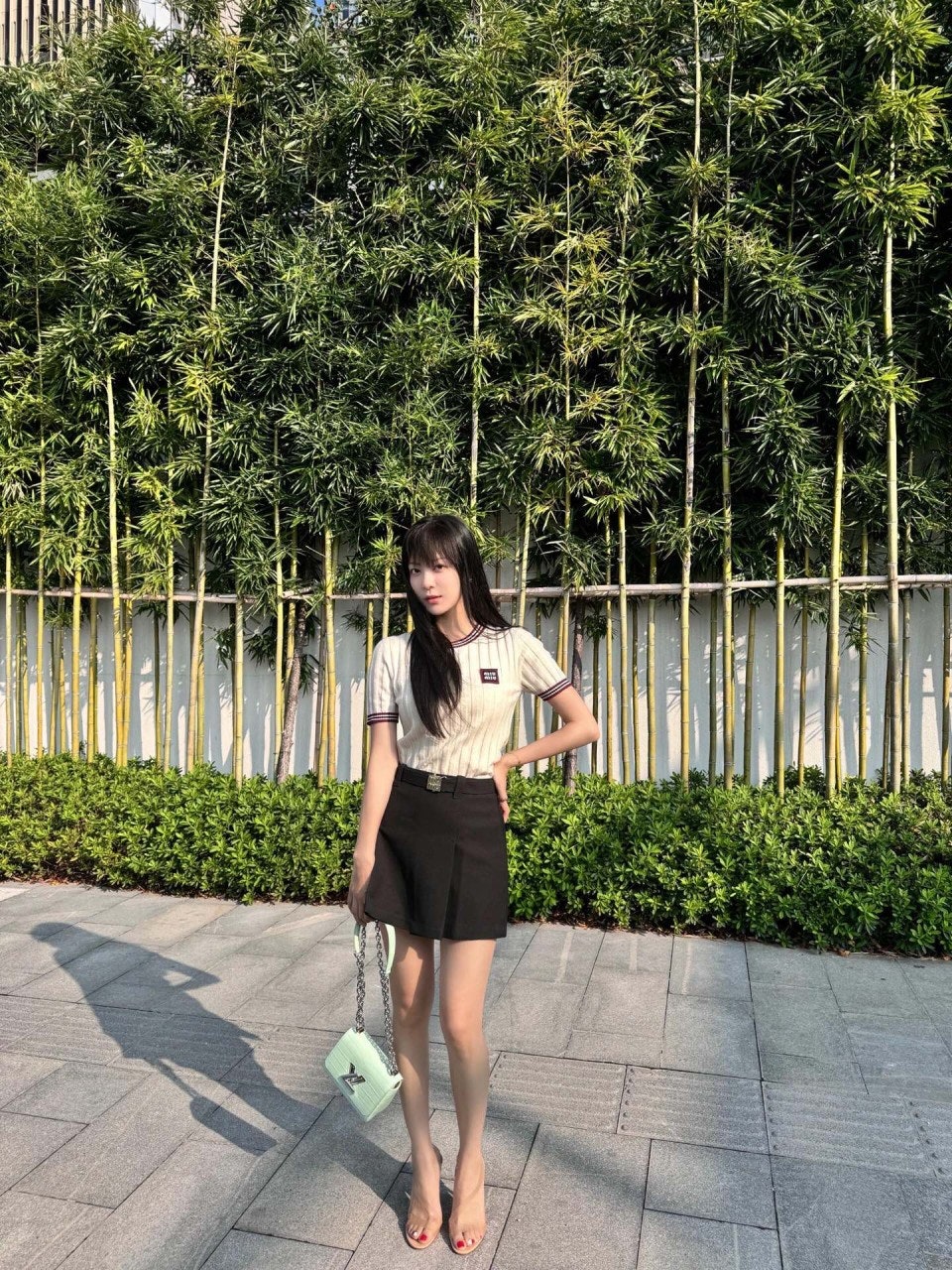 6_10gUd018svc10wml1b0xnxzr_1mx42.jpg?type=e1920_std