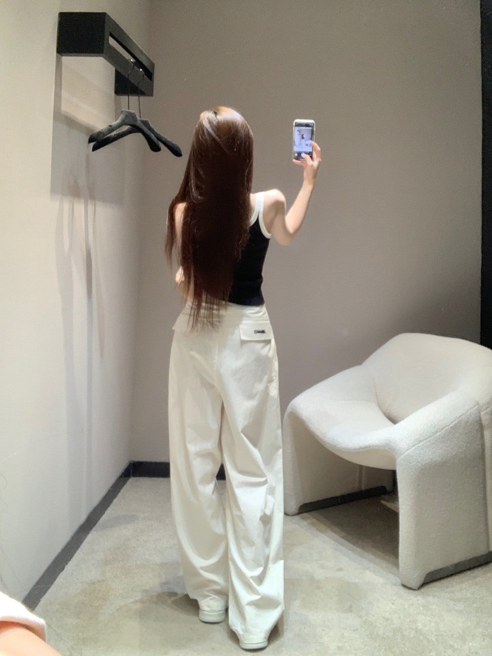 b_j12Ud018svcmq9dwu9qy496_1mx42.jpg?type=e1920_std