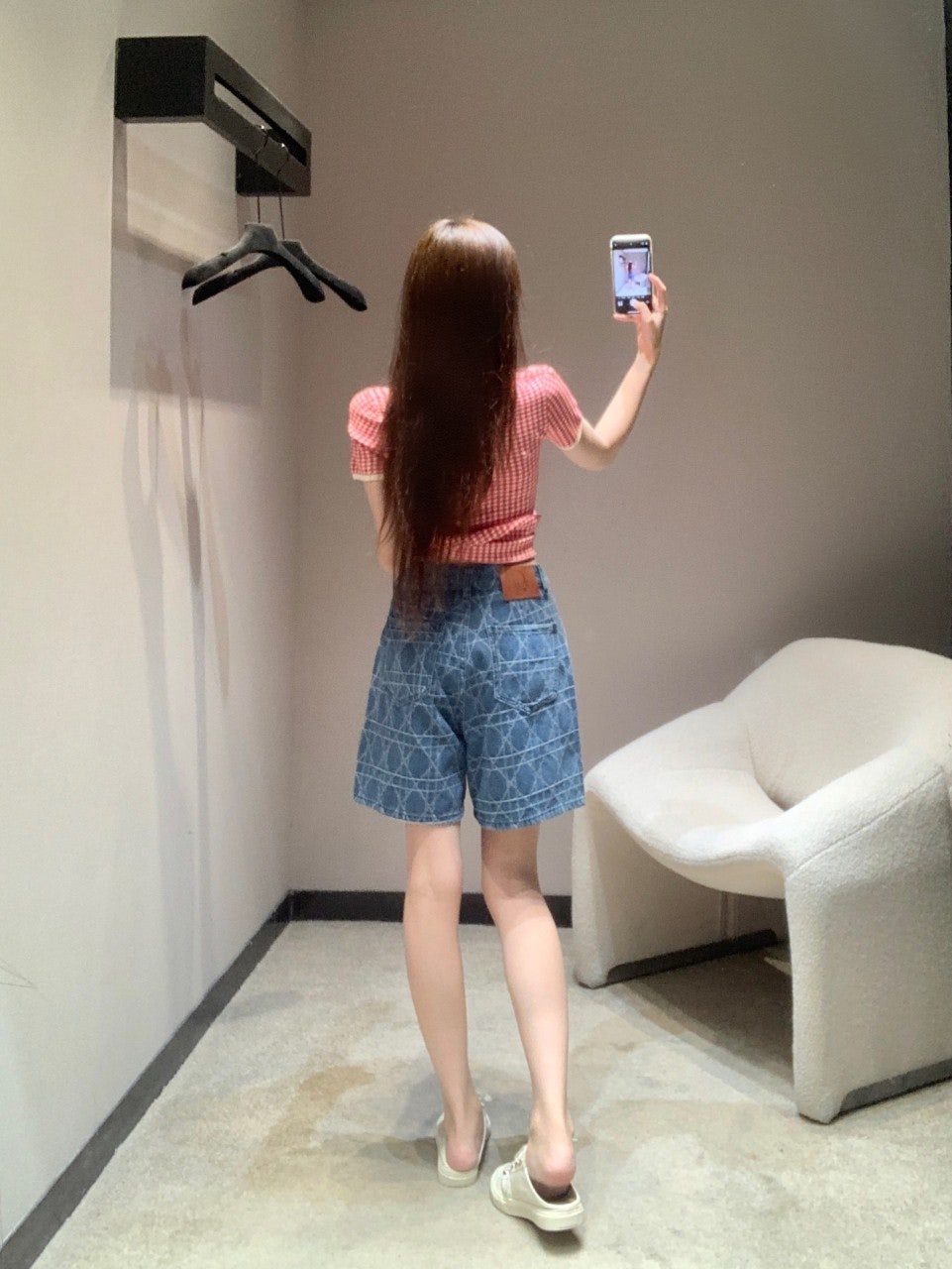 4_e0jUd018svc16j715aed60vl_1mx42.jpg?type=e1920_std