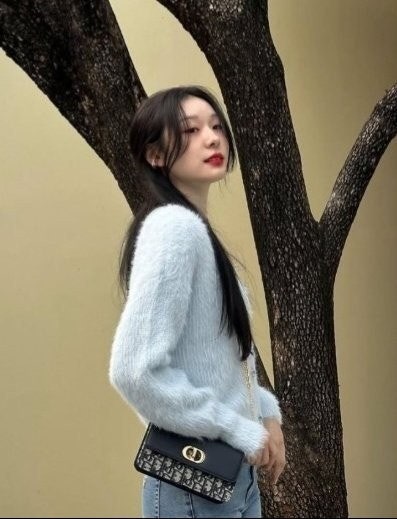 h_81jUd018svc18ml37hvnevju_413zjm.jpg