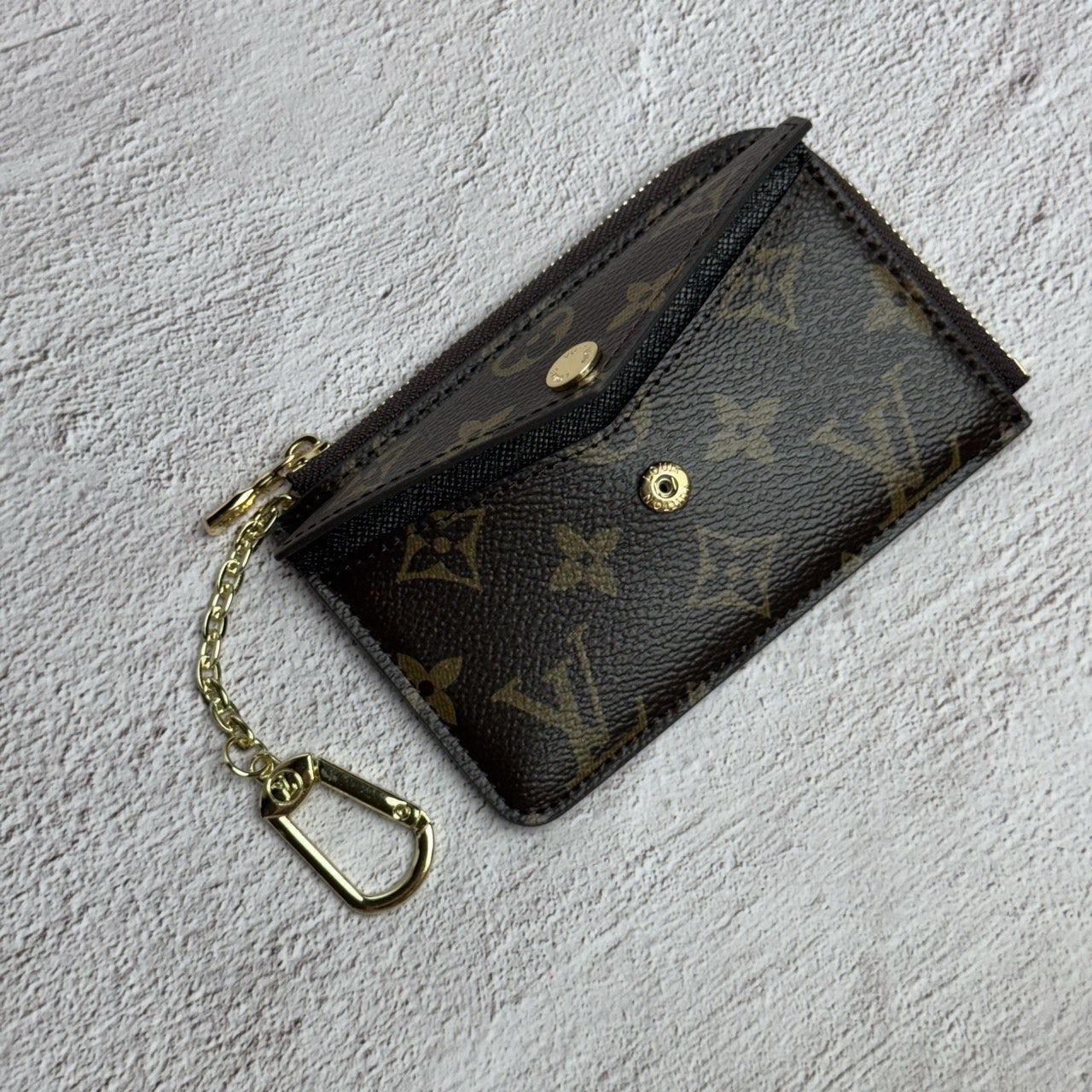 h_92gUd018svc18oif5lbg52uk_413zjm.jpg