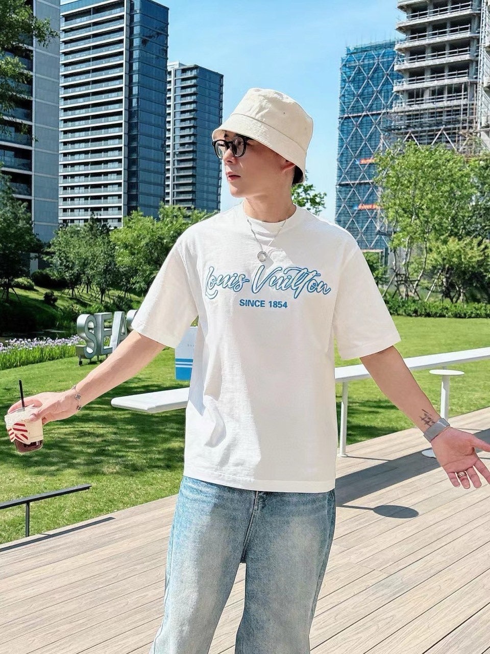 3_a0cUd018svc7t0duiij9brx_gapedp.jpg?type=e1920_std
