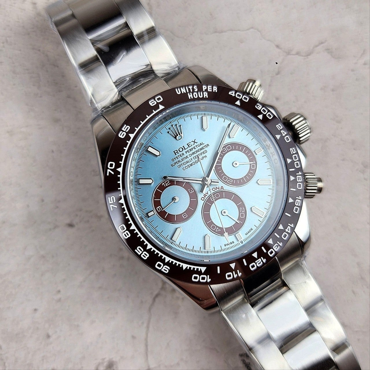 f_g84Ud018svcrf3vf8mn4w8i_413zjm.jpg