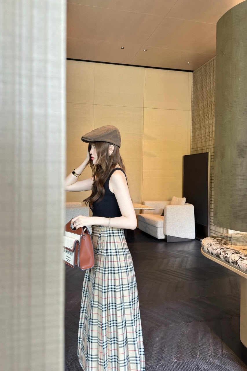 5_e72Ud018svcnzz87foi8x9g_1mx42.jpg?type=e1920_std