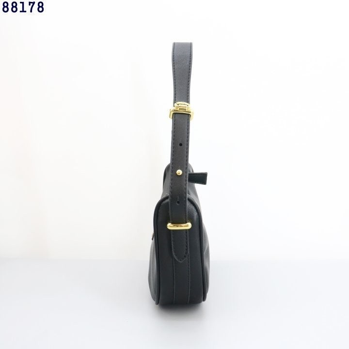 f_1fjUd018svc1n03g7o5uiuwb_413zjm.jpg