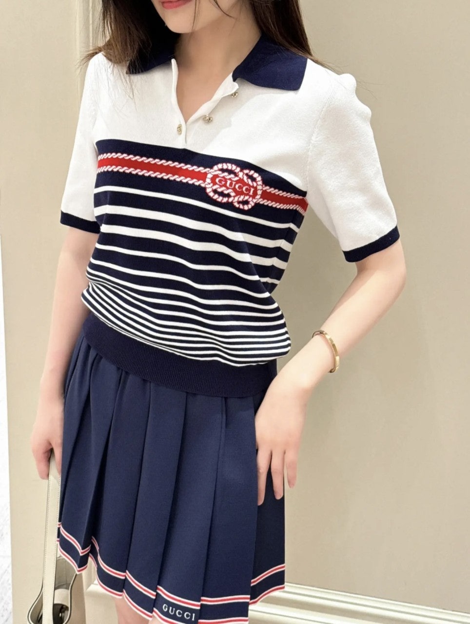 3_0a1Ud018svc1o2zzpaqi91qg_1mx42.jpg?type=e1920_std