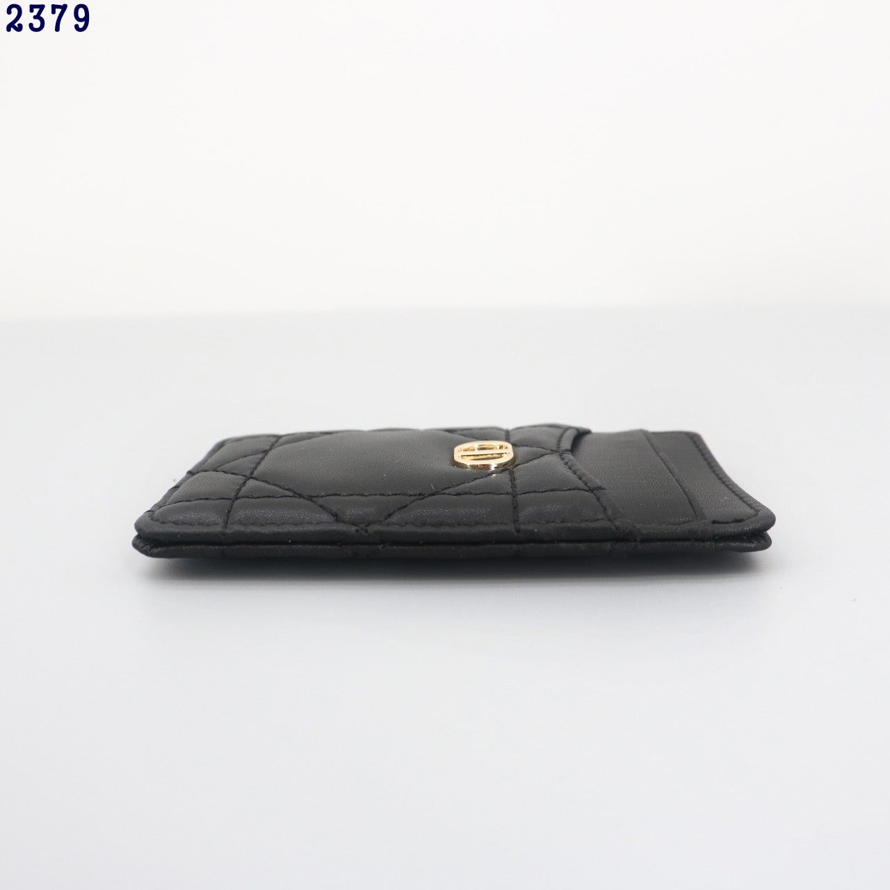 6_9hiUd018svc19o7qn5mdd692_c581oa.jpg