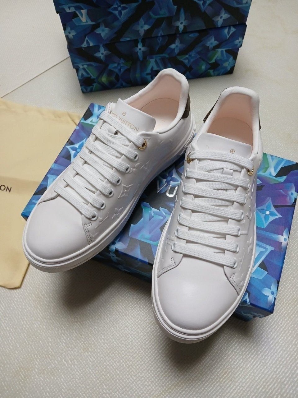 4_e31Ud018svc1gclxsi1nbx4l_413zjm.jpg
