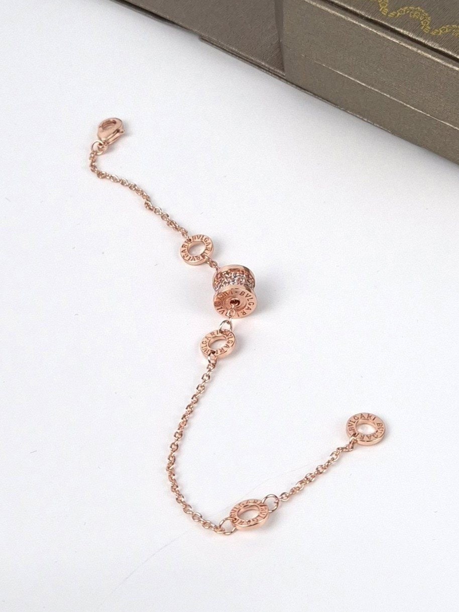 0_34iUd018svc174n1naw0i0z3_413zjm.jpg