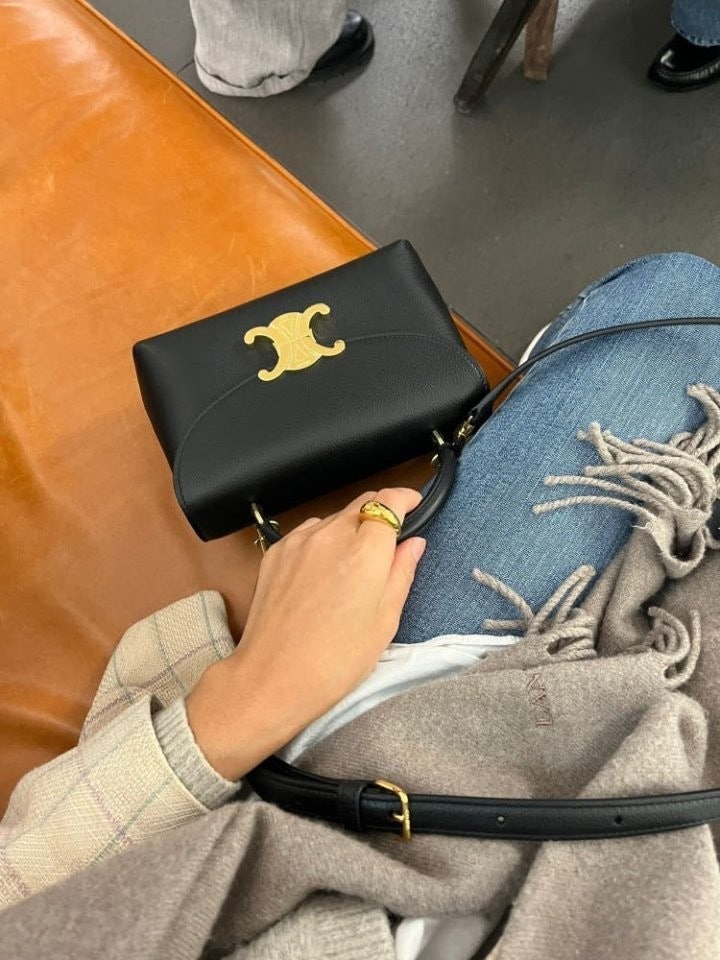j_1b5Ud018svcxu6btcn3eztc_413zjm.jpg