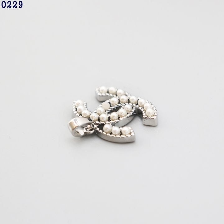 c_7ajUd018svc3mgrdz4xx2nr_413zjm.jpg