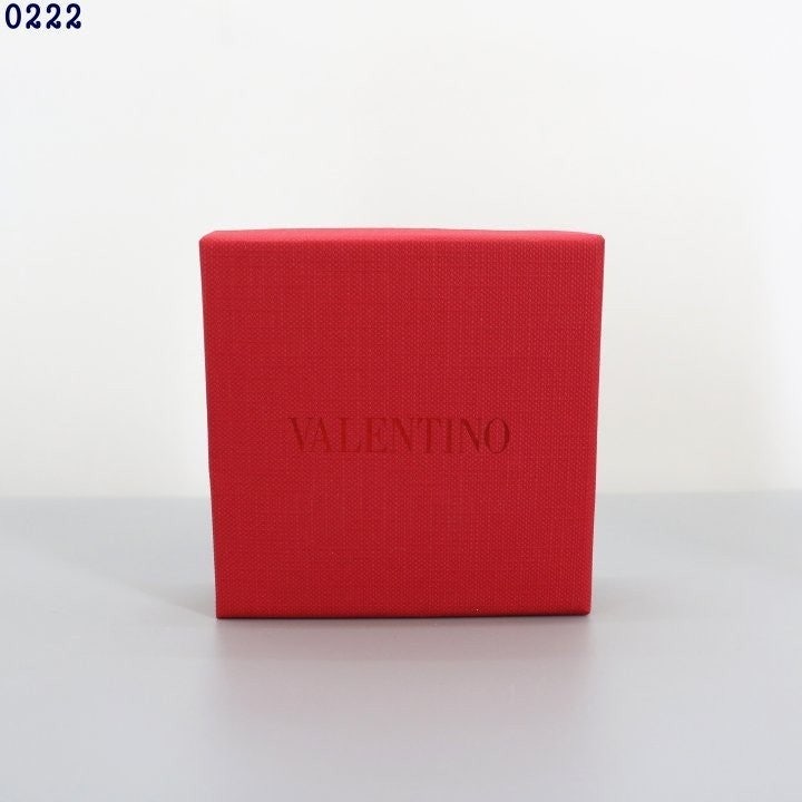 2_5abUd018svcn2oi25fj6348_413zjm.jpg