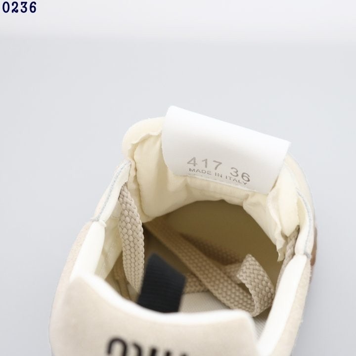 0_7b6Ud018svc1j7jdurc9nk6w_413zjm.jpg