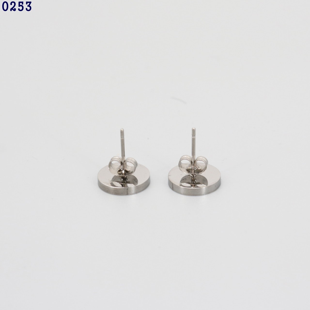 0_5f8Ud018svc2mh33idt864t_siwzux.jpg
