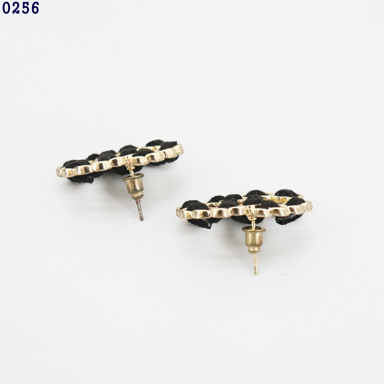 8_955Ud018svcrr1wm01xae7p_t22n2v.jpg