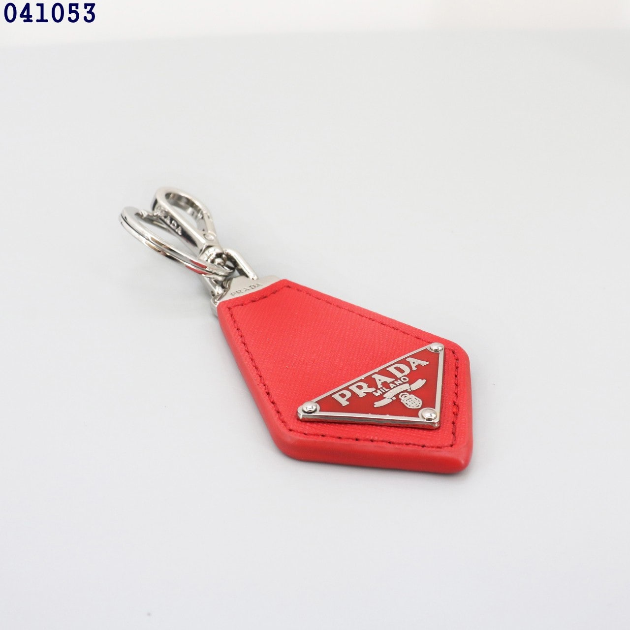 4_15bUd018svcfe9idug5hx3h_t0fqei.jpg