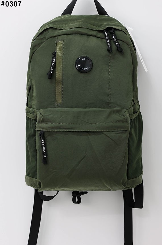 8_fjgUd018svc1aznek6eb1fwx_413zjm.jpg