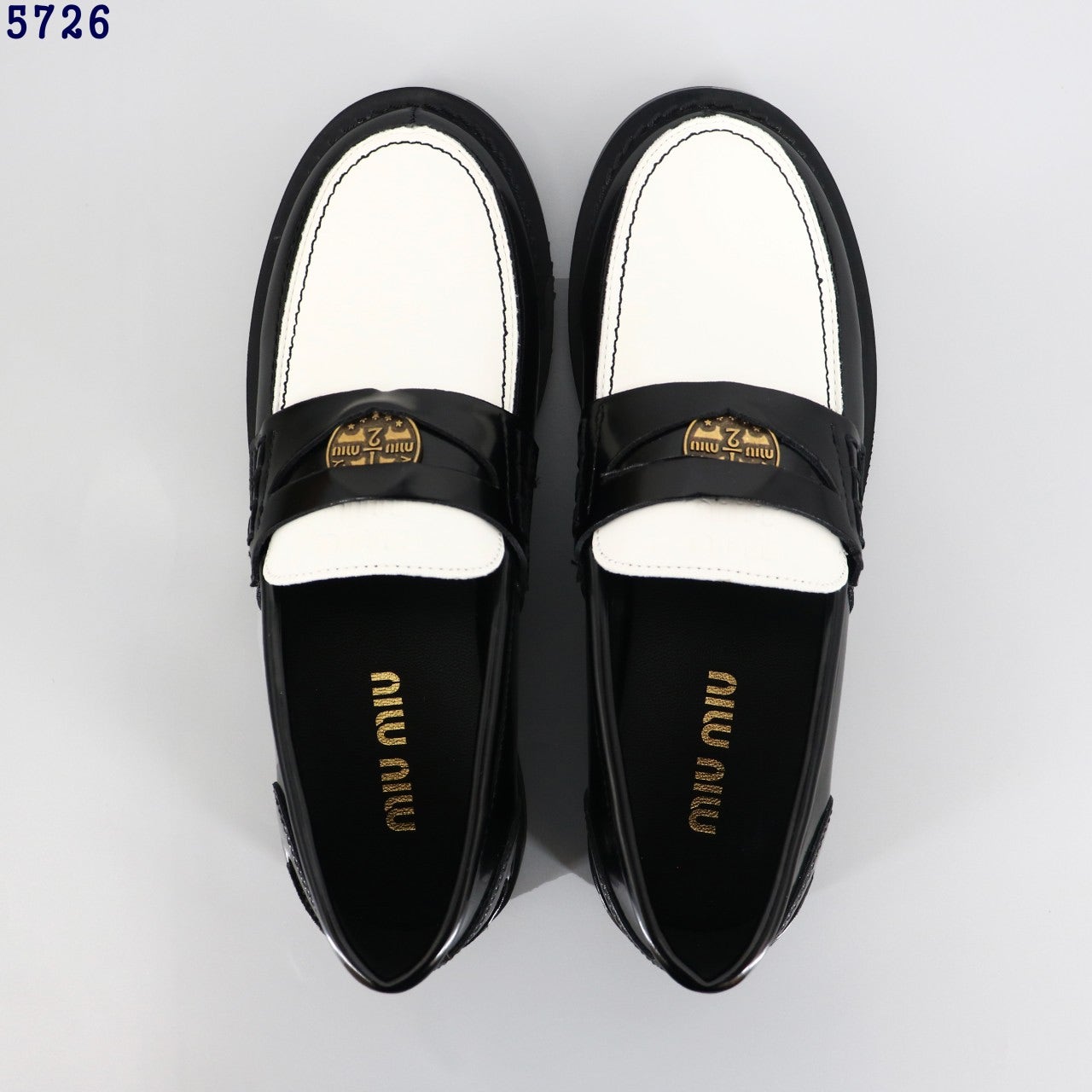 j_883Ud018svcr41w1h9lraiv_t22n2v.jpg