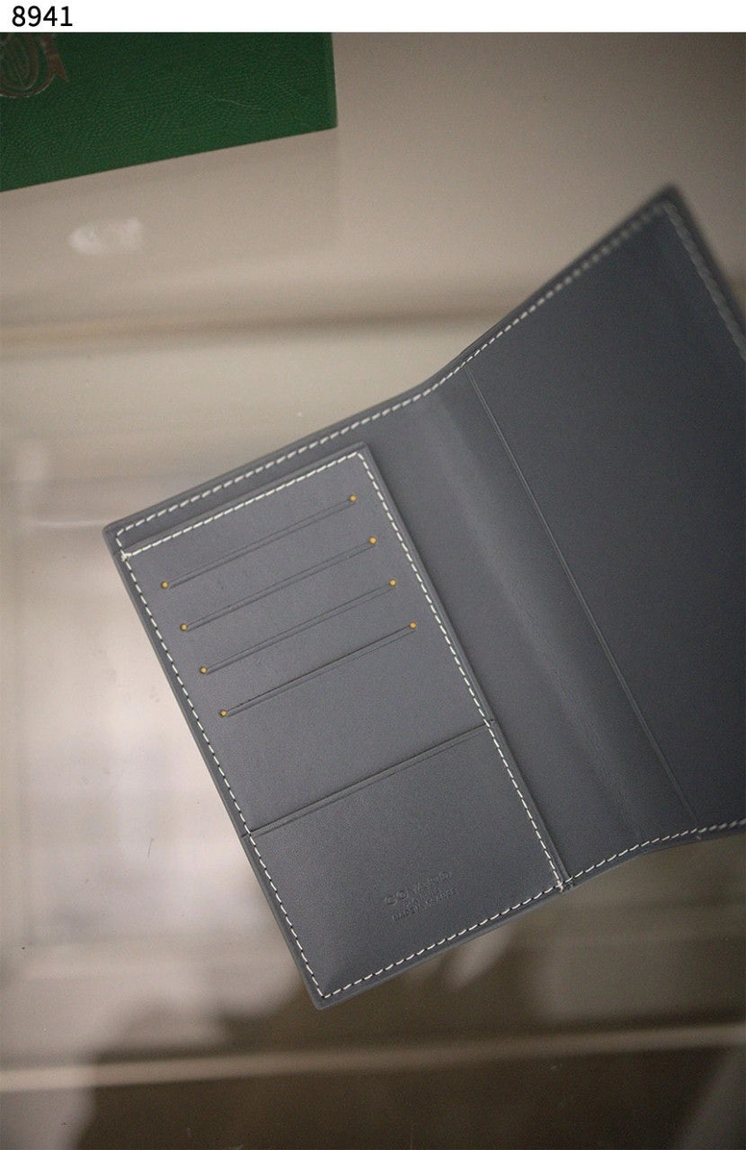 a_d22Ud018svc77y2po58t5x9_evzsoc.jpg